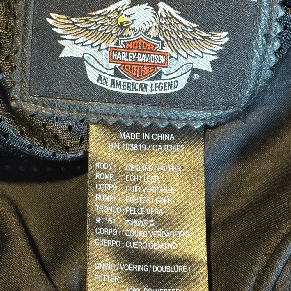 Harley-Davidson Black Leather Jacket - Picture 13 of 16